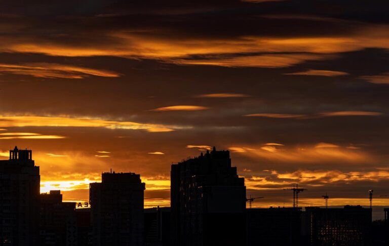 Стало відомо, як довго українці будуть без світла