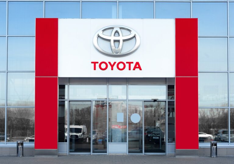 Toyota спростувала заяву Трампа про $10 млрд інвестицій у США