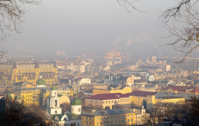 У Києві визначились з датою підключення будинків до тепла