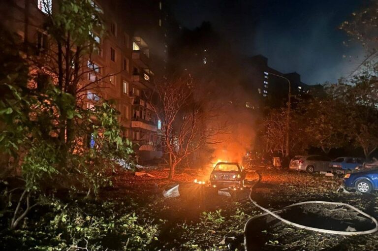 У Запоріжжі є влучання в житлові будинки