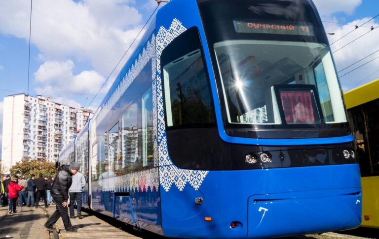Удар по Києву: не їздять деякі трамваї та тролейбуси