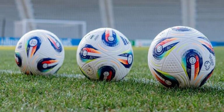 Україна в матчі з Ісландією одягне жовте