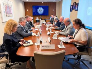 Новини України - Українська делегація зустрілася з Келлогом