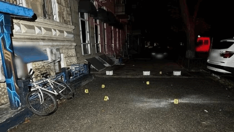 В Одесі чоловік кинув страйкбольні гранати у групу людей