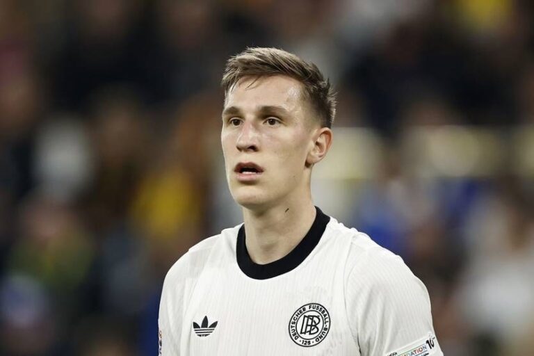 Зірковий захисник Борусії залишить клуб у статусі вільного агента