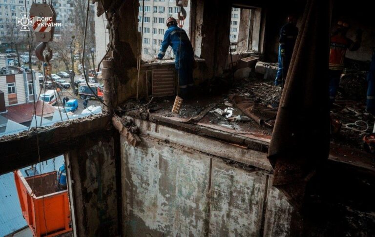 Атака Росії: в Києві знайшли тіло шостої жертви