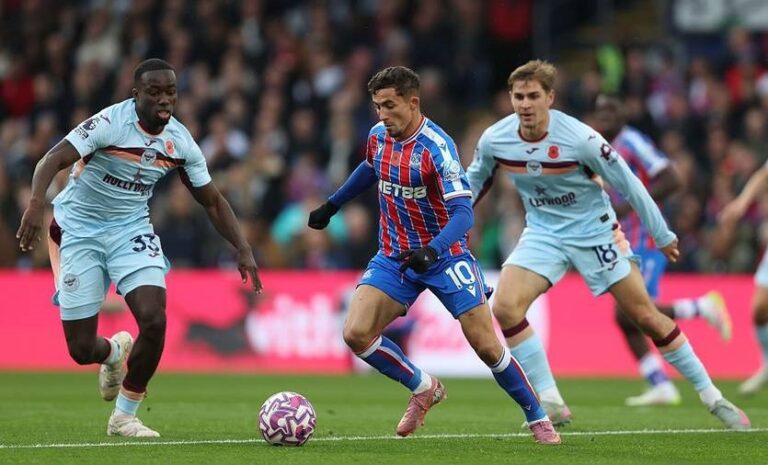 Брентфорд і Ноттінгем Форест свої матчі в АПЛ завершили поразкою і нічиєю