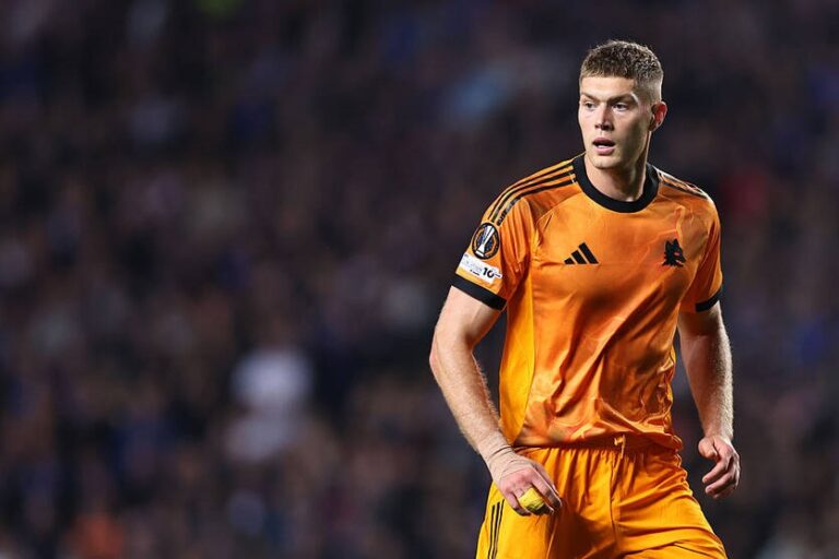 Довбик націлений на англійський Сандерленд, італійський Мілан теж у списку