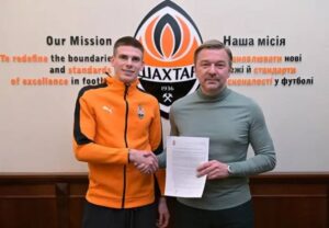 Новини спорту - Футболіст збірної України оновив контракт з донецьким Шахтарем