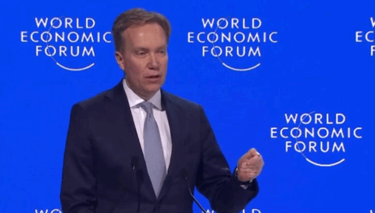 Голова ВЕФ назвав загрози для світової економіки