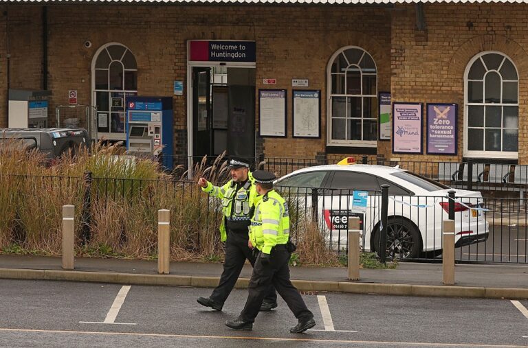 Масова різанина в потязі у Британії: стали відомі нові деталі