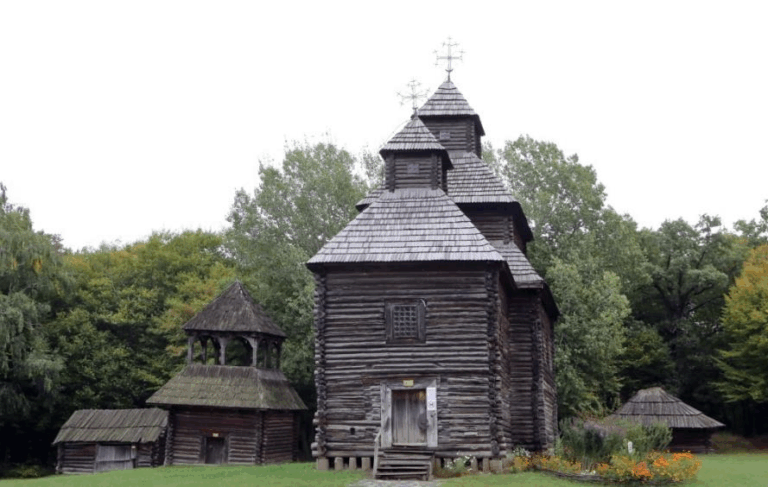 Музей у Пирогові захистили від хаотичної забудови