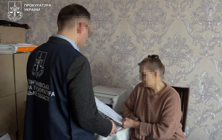 На Донеччині жінка 18 років зберігала тіло померлої доньки у квартирі