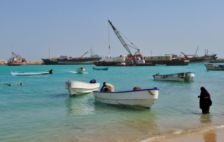 Невідомі зі зброєю проникли на судно неподалік узбережжя Сомалі – ЗМІ