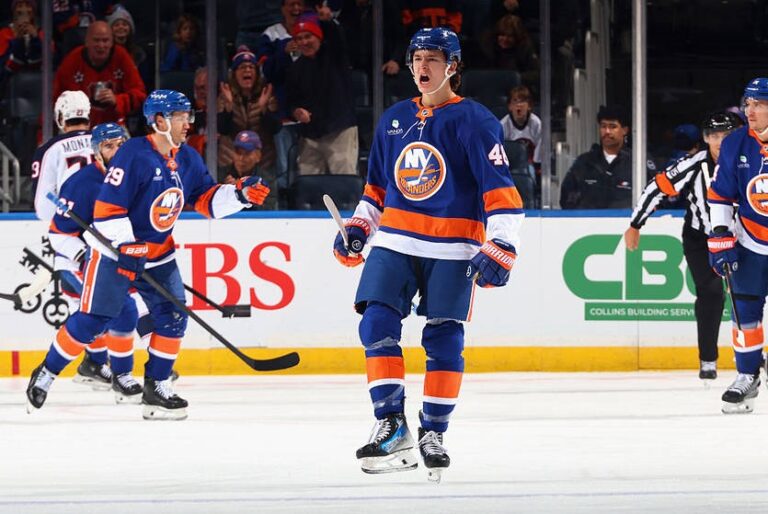 НХЛ: драматична перемога Айлендерса на фініші