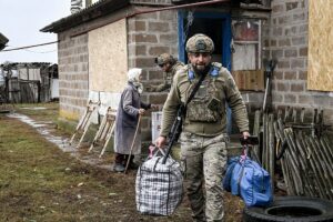 Новини України - Оголошено обов’язкову евакуацію дітей на Дніпропетровщині та Запоріжжі