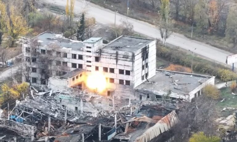 Покращена тактика: як діють росіяни в Покровську