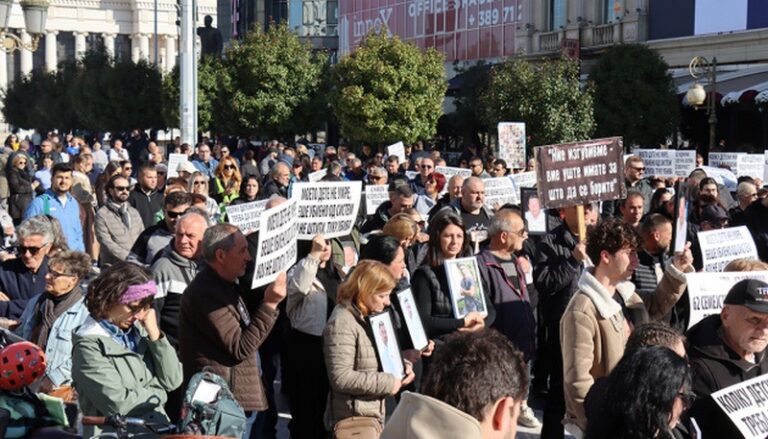 Пожежа в Північній Македонії: тисячі людей вимагають справедливості