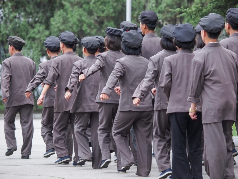 Російська мова стала обов’язковою для школярів КНДР