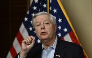 Новини світу - Сенатор Грем закликав Конгрес оцінити Мирний план для України