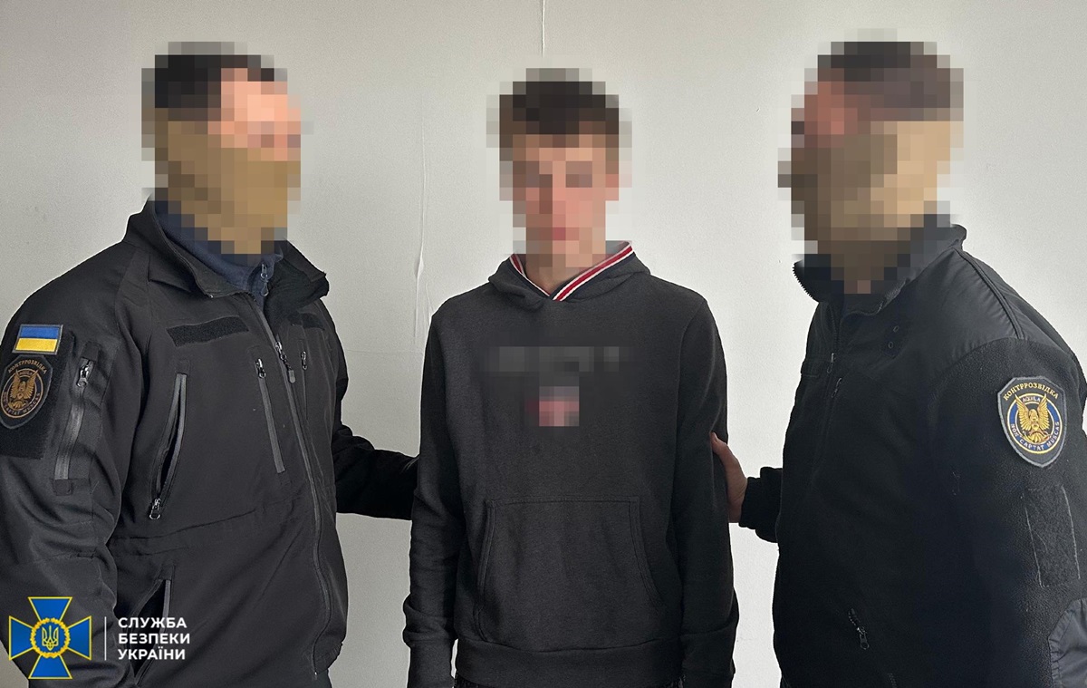 Новини України - У Дніпрі 16-річний підліток вчинив подвійний теракт