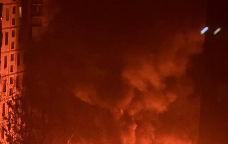 У Харкові Шахед влучив у багатоповерхівку