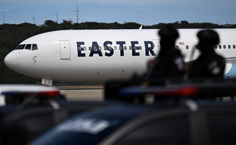 У Венесуелі відреагували на заяву Трампа про закриття неба