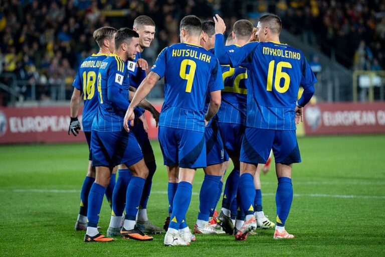 Українській збірній заборонили розміщувати слоган на новій формі