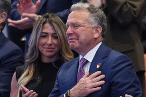 Новини світу - В США обурені через "злиту" розмову Віткоффа з росіянами