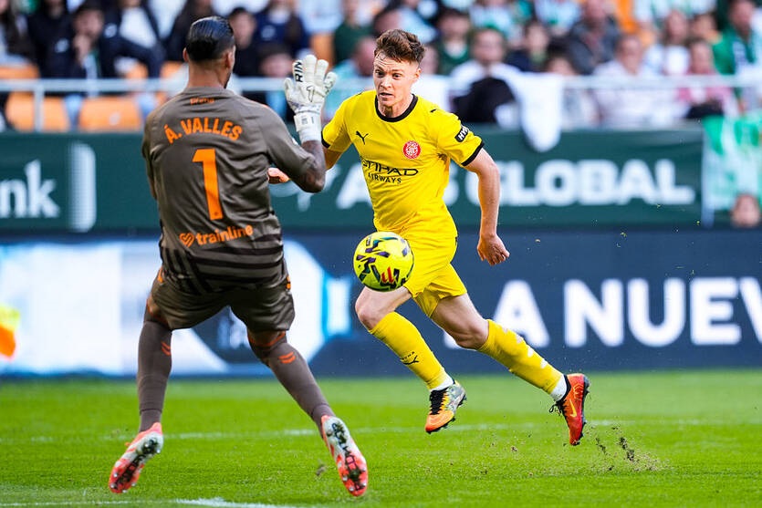 Новини спорту - Ванат забив за Жирону, однак каталонці програли Бетісу