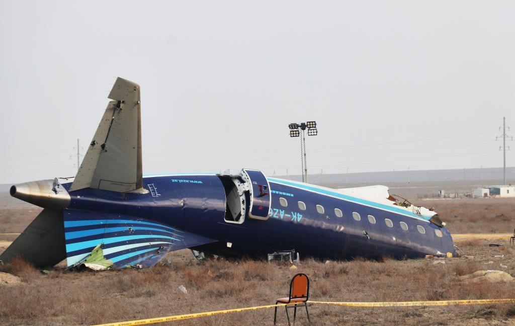 Аварія літака AZAL: Баку розкритикував рішення РФ припинити розслідування