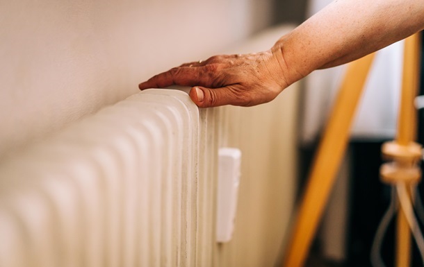 Частина Києва тимчасово залишилася без тепла і гарячої води