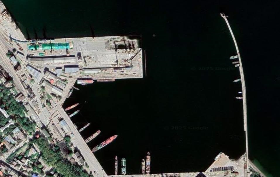 Дрон уразив російський корабель в Криму – соцмережі