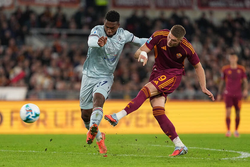 Гасперіні висловлює невдоволення грою форвардів Роми, згадавши Довбика