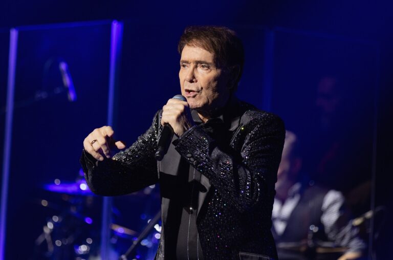 Кліфф Річард уперше зізнався, що таємно лікувався від раку простати