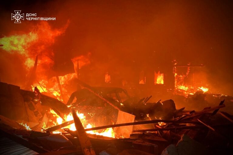 На Чернігівщині через атаку дронів постраждали двоє людей