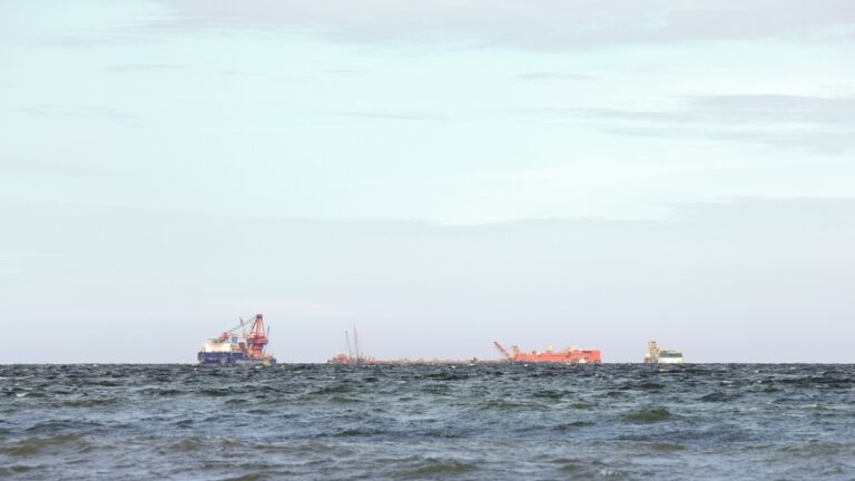 Ціна російської нафти впала нижче $35