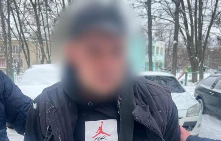 У Харкові затримали чоловіка, що стріляв у військового ТЦК