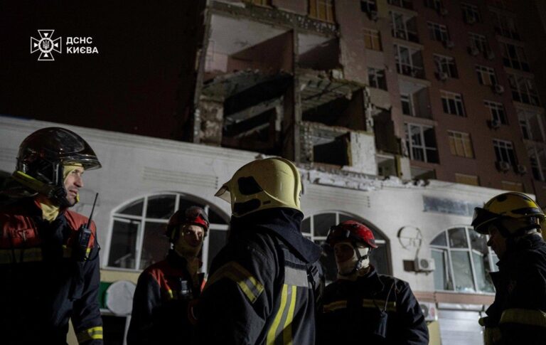 У Києві завершили рятувальні роботи після атаки РФ