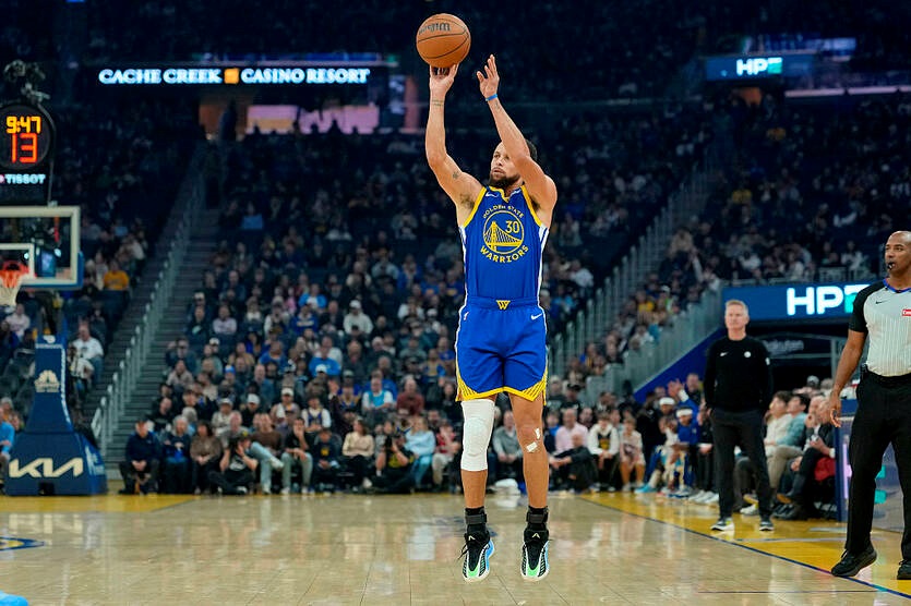 У Стефена Каррі 39 очок за гру й рекорд