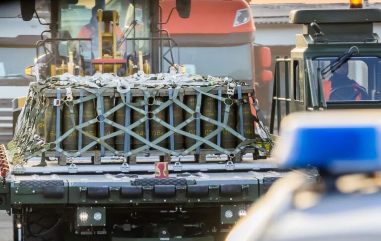 Україна просить до кінця року &euro;1 млрд на американську зброю – ЗМІ