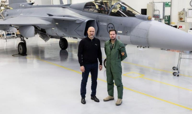 Україна та Швеція обговорили постачання Gripen