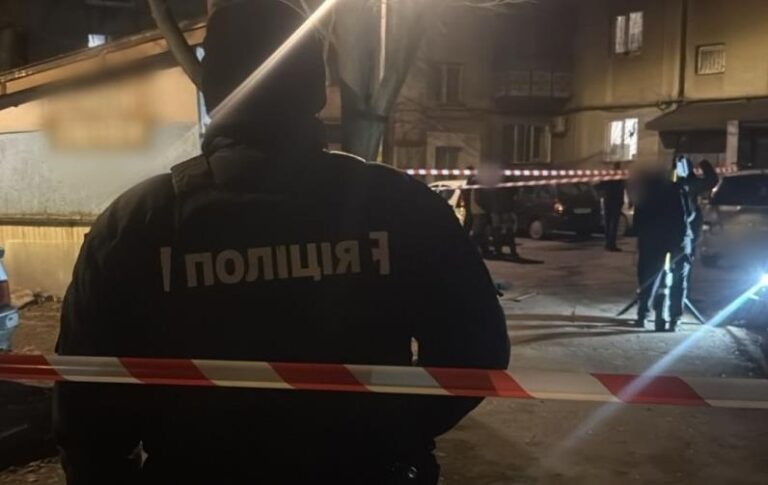 В Одесі посеред вулиці застрелили людину