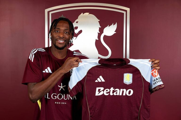 Астон Вілла повернула до складу нападника збірної Англії