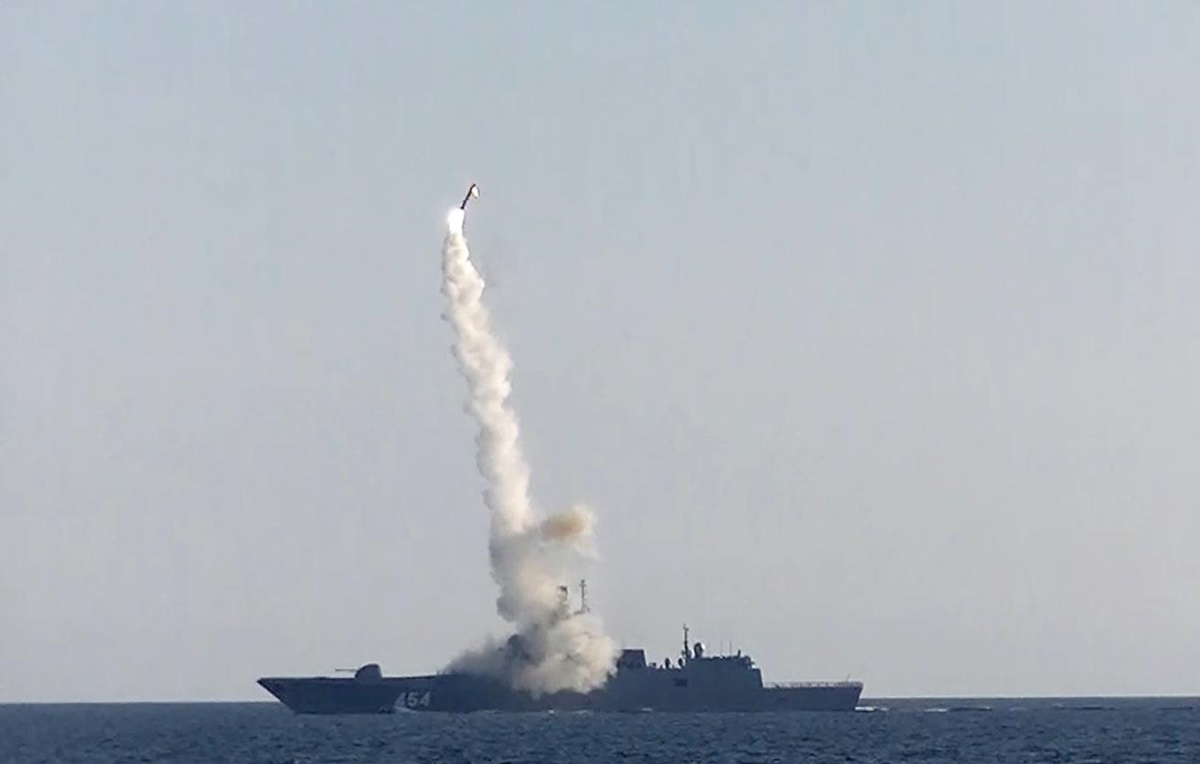 Балістика з Криму. Куди вночі летів Циркон