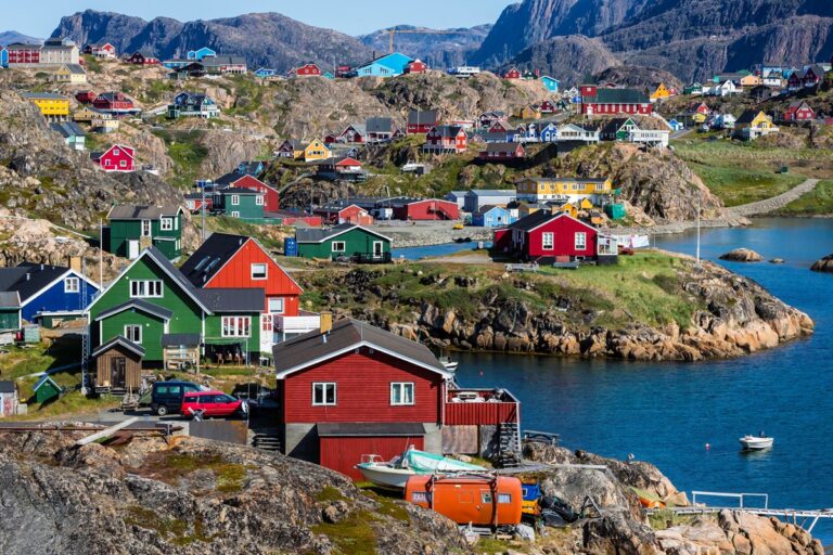 Франція готується до можливих дій США щодо Гренландії