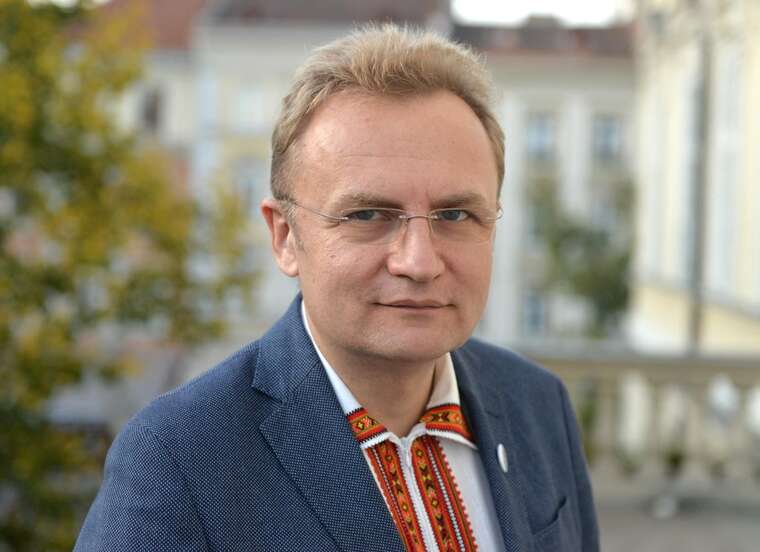 Лазня Садового за 100 мільйонів міська влада продовжує фінансувати елітний центр для чиновників замість критичних потреб міста