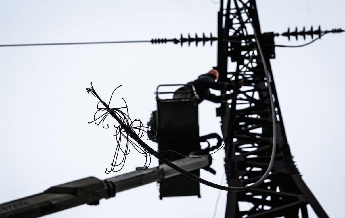 На Дніпропетровщині без світла 800 тис. споживачів