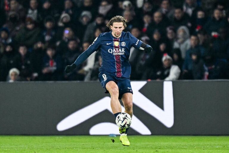 Невдалий вечір Забарного: низькі оцінки за паризьке дербі