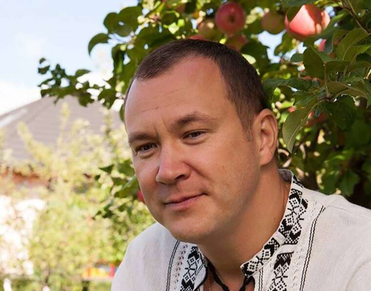 Паркан замість пляжу екснардепу Супруненку оголосили підозру за самозахоплення берега Дніпра